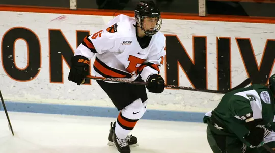 No. 8 Ohio State Rallies Past Women's Hockey Team 4-2