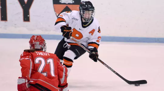 Women's Hockey Falls to Yale in Abrupt End to Season