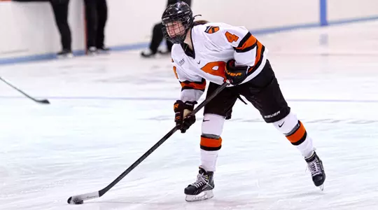Stearns Scores Twice as Women's Hockey Tops UConn 4-1
