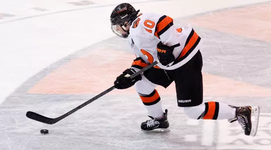 Women's Hockey Hosts Hockey East Teams UNH & BC