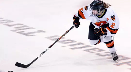 Women's Hockey to Face No. 2 Harvard & Dartmouth