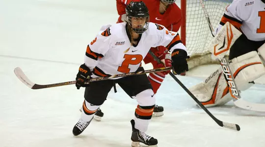 St. Lawrence Takes 4-2 Game in Women's Hockey