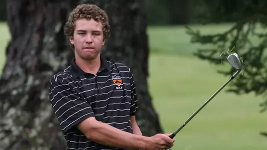 Men's Golf Improves on Second Day at Brickyard