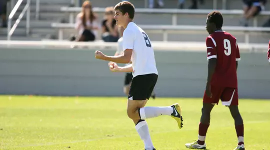 Sanner Siblings Score in Men's Soccer 2-0 Victory Over FDU