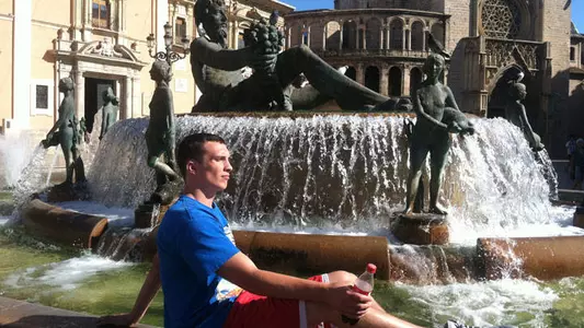 Men's Basketball Arrives in Valencia on Fifth Day in Spain