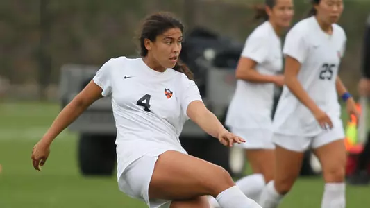 Harvard Maintains Lead in Ivy Race in Win Over Women's Soccer