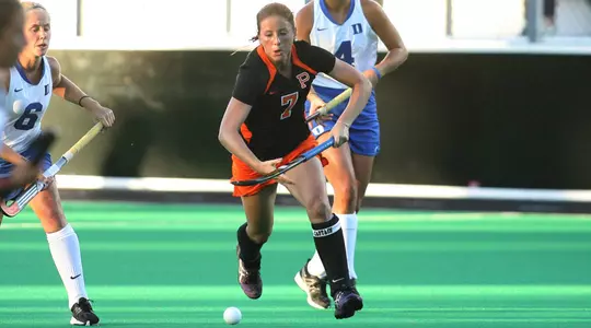 Ivy Race Widens, No. 9 Field Hockey Remains Unbeaten in 3-1 Win at Harvard