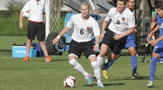 Men's Soccer Looks to Stay Atop Ivy Standings with Meeting at Harvard