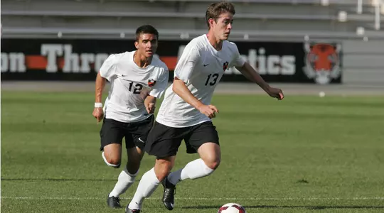 Harvard Scores Two Late Goals To Rally Past Men's Soccer In Cambridge