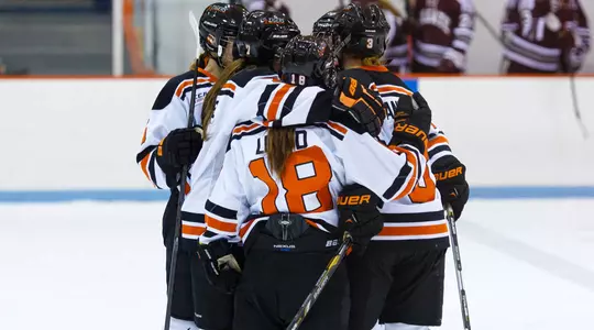 Women's Hockey Meets Travel Partner No. 9 Quinnipiac Tuesday