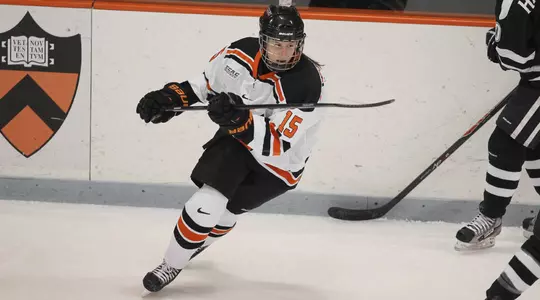 Top-Ranked Minnesota Completes Sweep of Women's Hockey