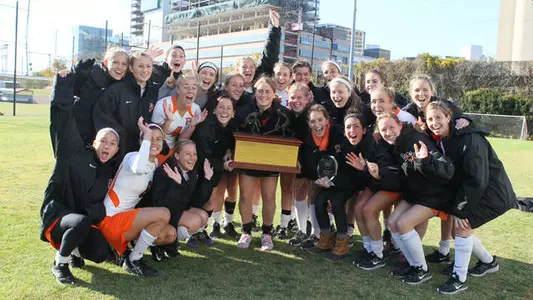 No. 9 Field Hockey Wins Outright Ivy League Title, Goes Perfect in Ivy Play