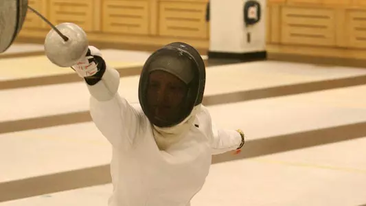 Fencers Sweep Sacred Heart Duals