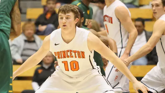 Men's Basketball Wins Fifth Straight, Tops FDU 77-55