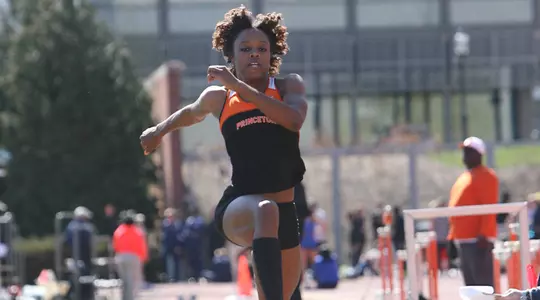 Three Wins Highlight New Year's Invite for Women's Track & Field