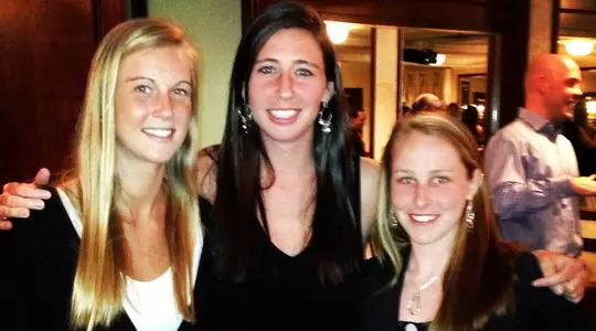 Women's Hockey Hands Out Year-End Awards and Honors Seniors