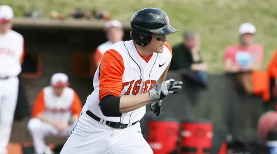 Early Offensive Output Falls Short, Baseball Swept at UC Santa Barbara