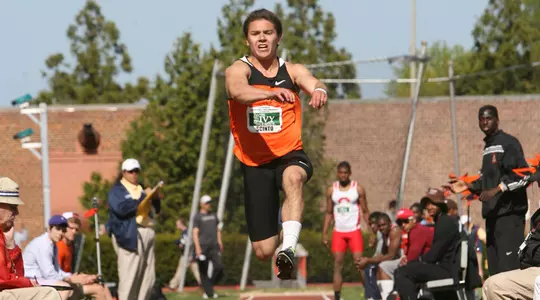 Men's Track & Field Wraps Day 2 of Larry Ellis Invitational