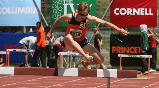 Men's Track Begins Day 1 at Penn Relays with Distance Races