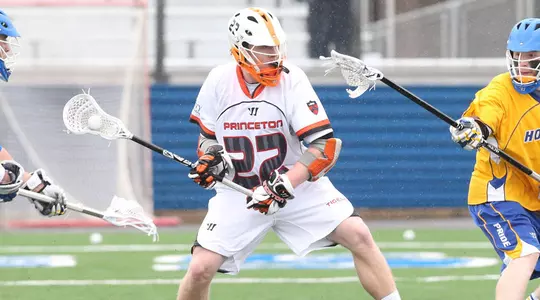 Schreiber Earns McLaughlin Award As Top Division I Midfielder