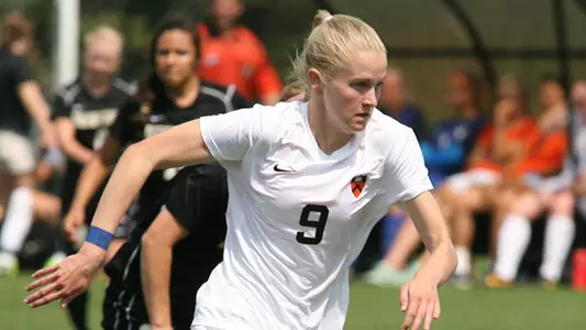 Lussi Makes Rookie History as Women's Soccer Closes Season at Penn