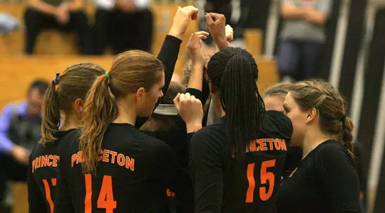 Volleyball Wraps Up 2013 Season At Home Against Yale, Brown