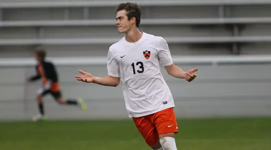 Porter Named Academic All-District; Tops NCAA Stats in Points Per Game