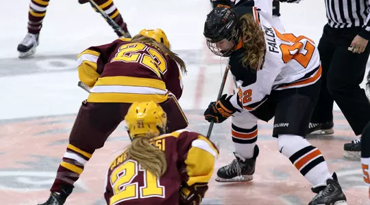 Women's Hockey to Face Minnesota in NCAA Tournament
