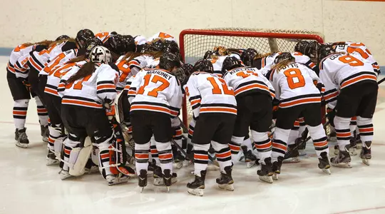 Women's Hockey Welcomes in the New Year at RPI/Union