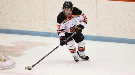 Women's Hockey Faces No. 5 Quinnipiac Tuesday Night in Hamden