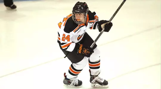 Yale Tops Women's Hockey 5-3 in Come-From-Behind Effort