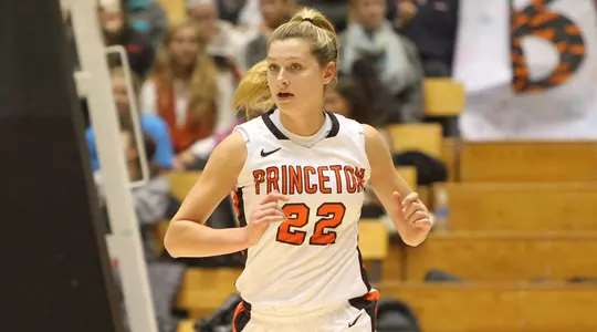 League-Leading Women's Basketball Closes Road Slate at Yale & Brown