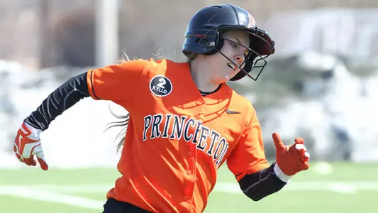 Softball Sweeps Pair to Close Spring Trip