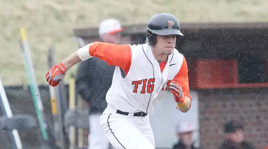 Delays Not a Factor, Baseball Sweeps Dartmouth at Clarke Field