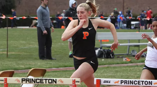 Women's Track Tackles Shuttle Hurdles, Triple and Javelin at Penn Relays
