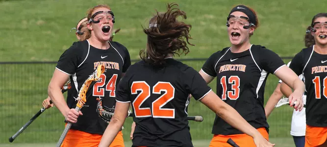 Women's Lacrosse Host Fall Tournament, Alumnae Game and Face the US Team