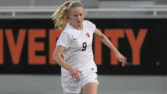 Lussi Scores Twice as Women's Soccer Ties Dartmouth