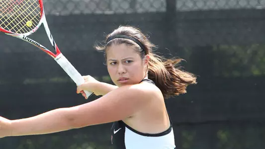 Women's Tennis Takes Middle Match of Texas Trio Over Houston