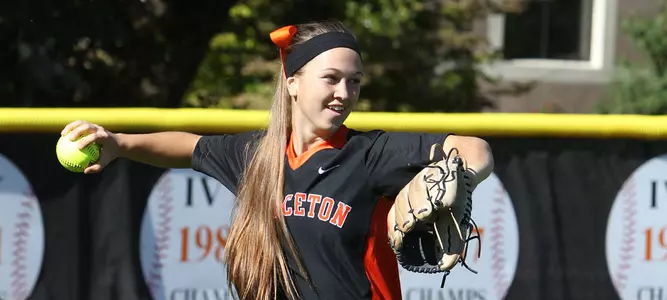 Early Runs Hold for Cal State Fullerton in Win Over Softball