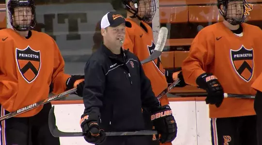 Men's Hockey 2015-16 Season Preview
