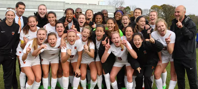 Women's Soccer Clinches Outright Ivy Title, NCAA Tourney Bid