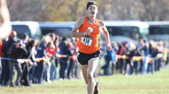 Spiezio Leads Men's XC to 4th-Place Finish at Regionals