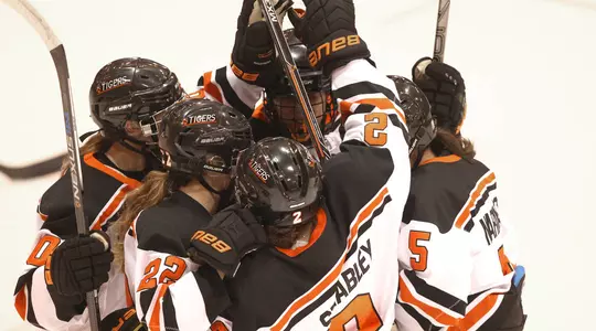 Women's Hockey Hosts St. Lawrence in ECAC Quarterfinal Series