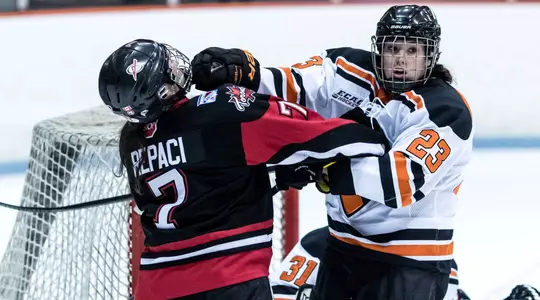 Women's Hockey Plays a Pair at RIT This Weekend