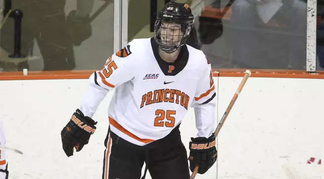 Men's Hockey Travels to Penn State & Hosts US Under-18 This Weekend