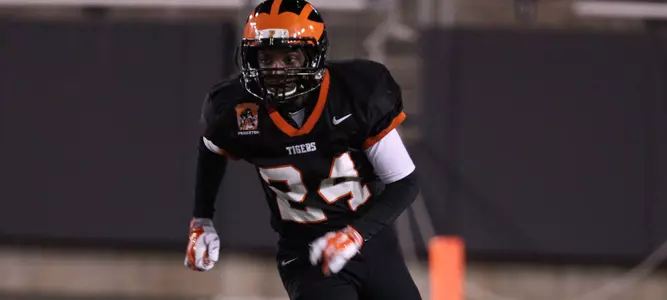 Princeton Sprint Football to Close Out Season Against Chestnut Hill