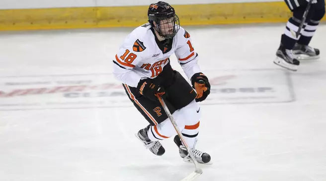 Men's Hockey Comes Up Short at Colgate, 2-1