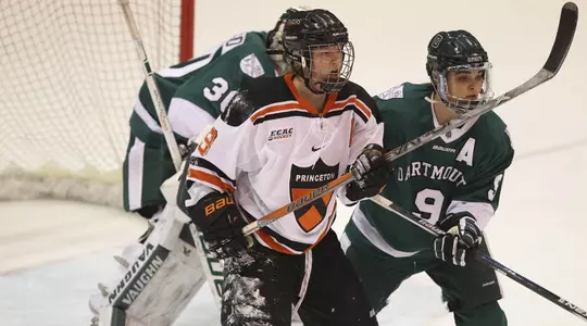 Streak Continues as Women's Hockey Tops Dartmouth 4-1