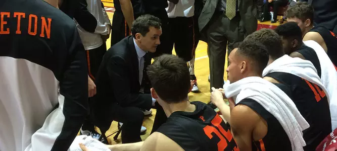 Saint Joseph's Tops Men's Basketball, 62-50