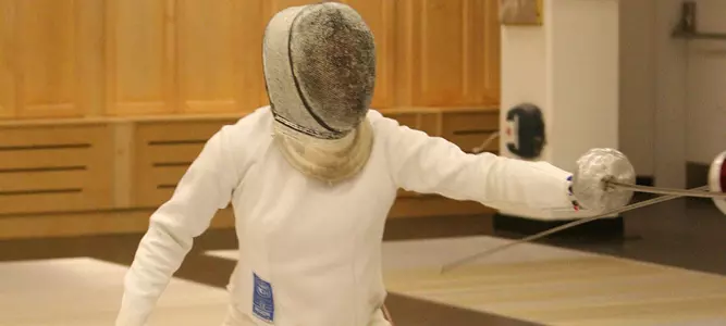 Fencers to Visit Sacred Heart to Resume Dual-Match Season